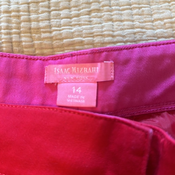 Red-Pink Scallop Shorts - Picture 5 of 5